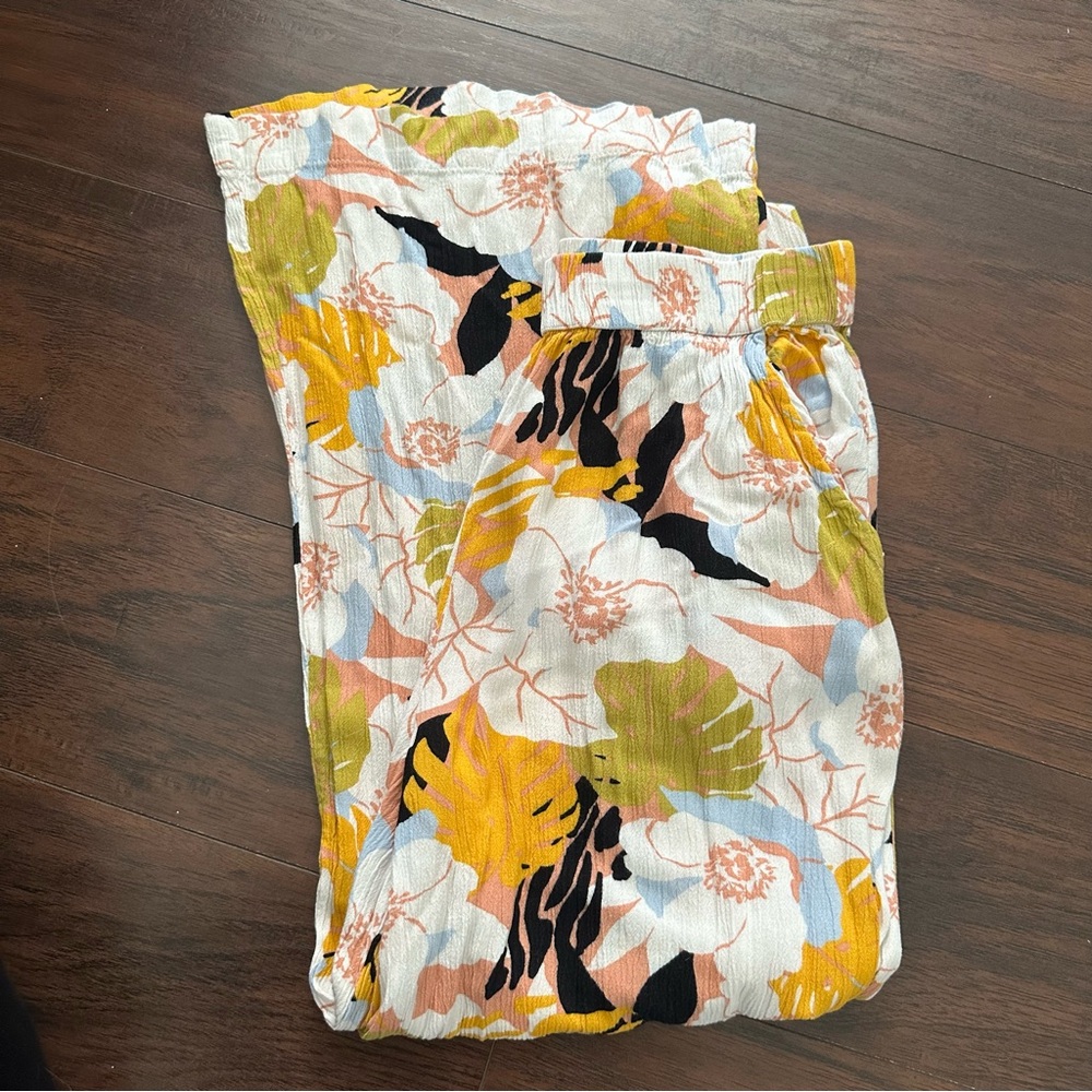 LEFTIES flowy, airy, wide leg capris